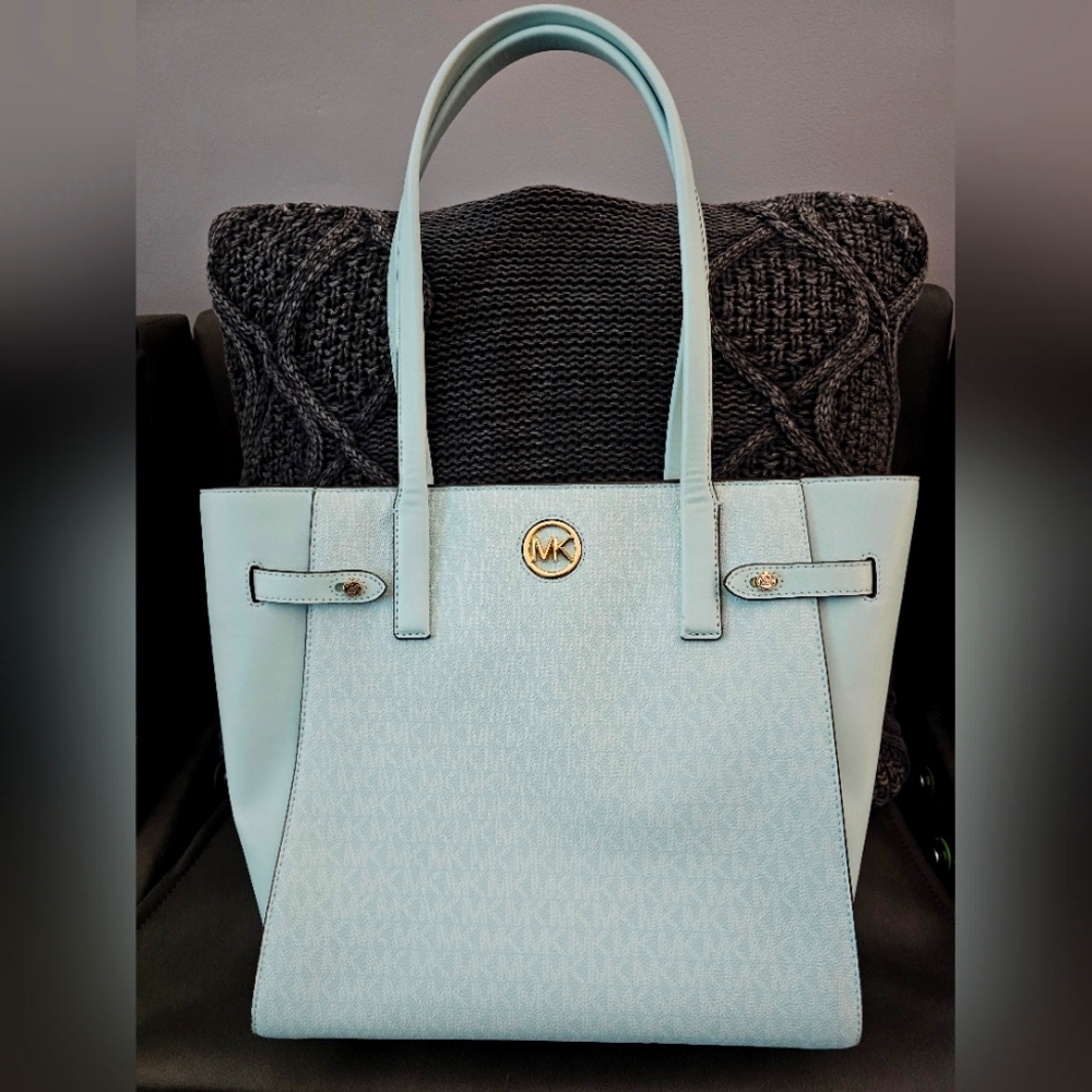 MICHAEL KORS Purse- Bright Aqua with Gold Hardware